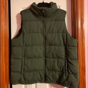 Women's Old Navy Puffer Vest